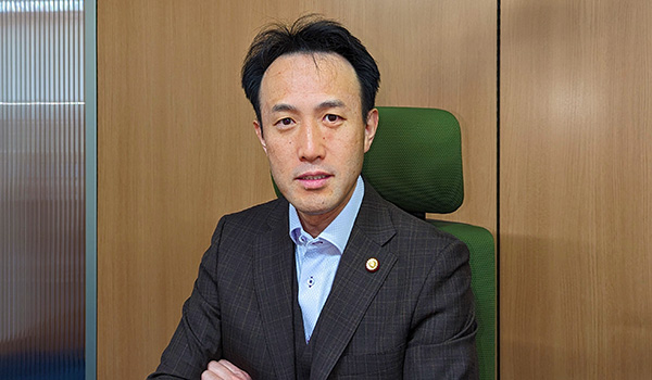 所長弁理士:居藤洋之